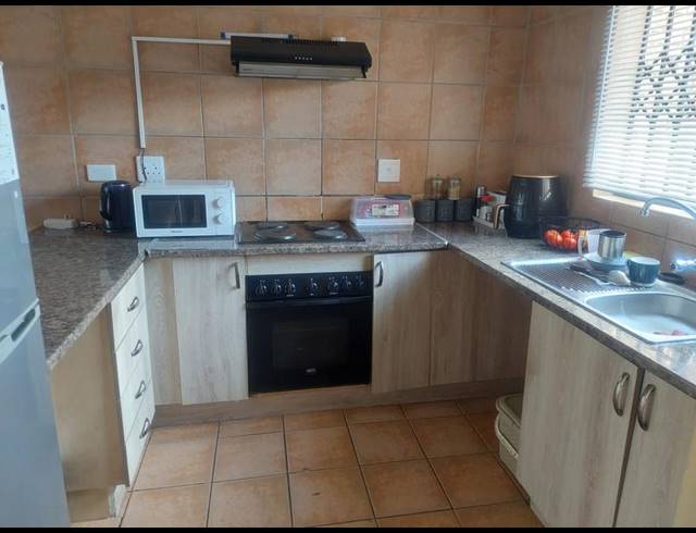 2 BEDROOM APARTMENT FOR SALE IN GREENHILLS EXT 3